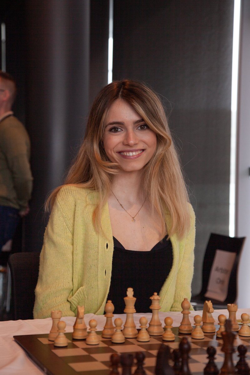 Anna Cramling on X: Your daily reminder to play chess :)   / X