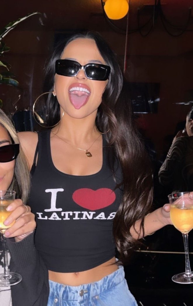 BeckyGUpdates_x's tweet photo. I ❤️ LATINAS @iambeckyg https://t.co/SspYRWcp1j