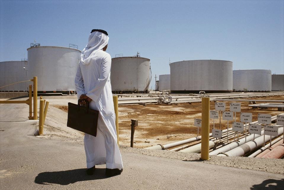 Are the US 🇺🇸 and Saudi Arabia 🇸🇦 breaking up? The USD is at major risk right now and the dominos keep falling. Here’s a thread on what’s going on 🧵: