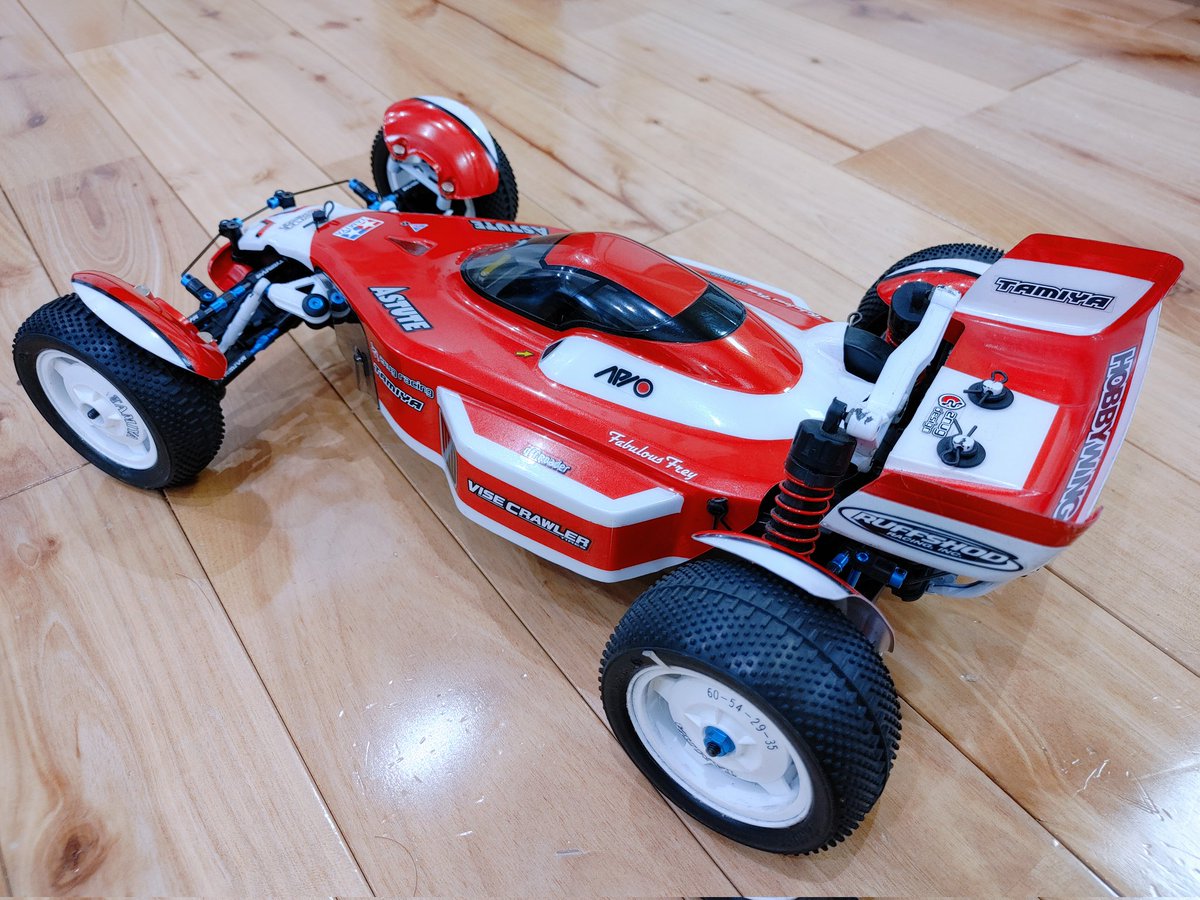 RC_5105's tweet photo. #タミヤRCコンデレ3
#タミヤ
アスチュートのオリジナルカラーのレッドを意識して、塗装して��ました✨ https://t.co/qialJsPtEE
