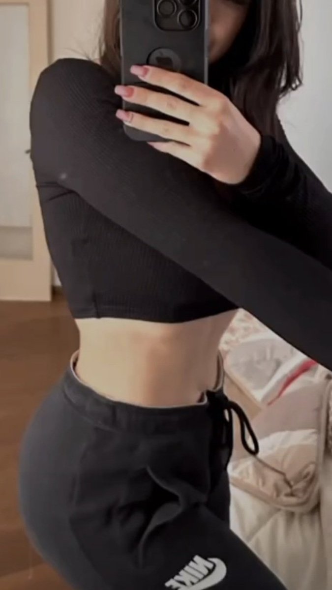 MusaLasciva's tweet photo. Ready to own gazes at the gym. 🔝
#musa #body #gym #italiangirl https://t.co/ZhLtZ50xLi