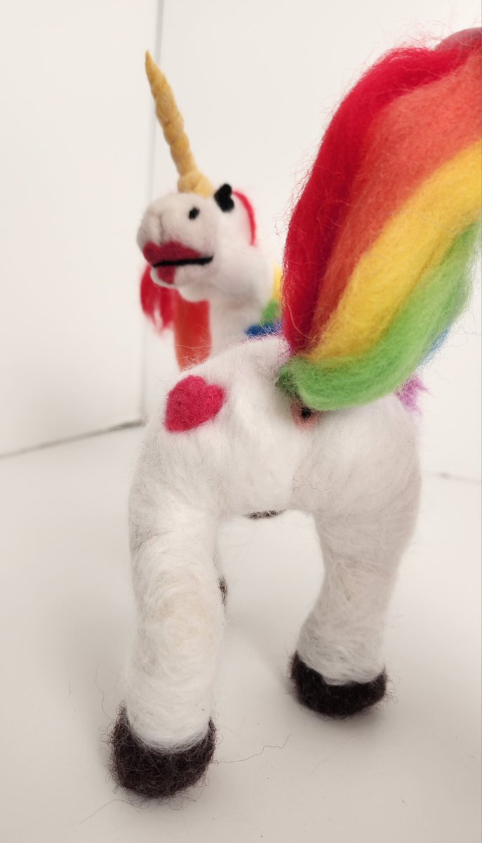 MitchGizzard's tweet photo. A queer unicorn who is gross

#needlefelt #artdoll #woolart #commsopen #unicorn #queer #fanart #feltart #woollymorsels #commissionart https://t.co/jFnI8Ozkkb