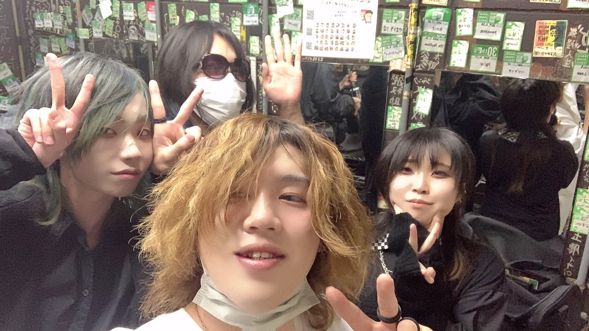 kemo0401's tweet photo. InteGlie出演してくれてありがとうございました‼︎
前対バンした時とはメンバー変わっちゃってるけど、また対バンできて嬉しかったよ✌️
名古屋の若手盛り上げていこうね🤘 https://t.co/wijBiKVZev