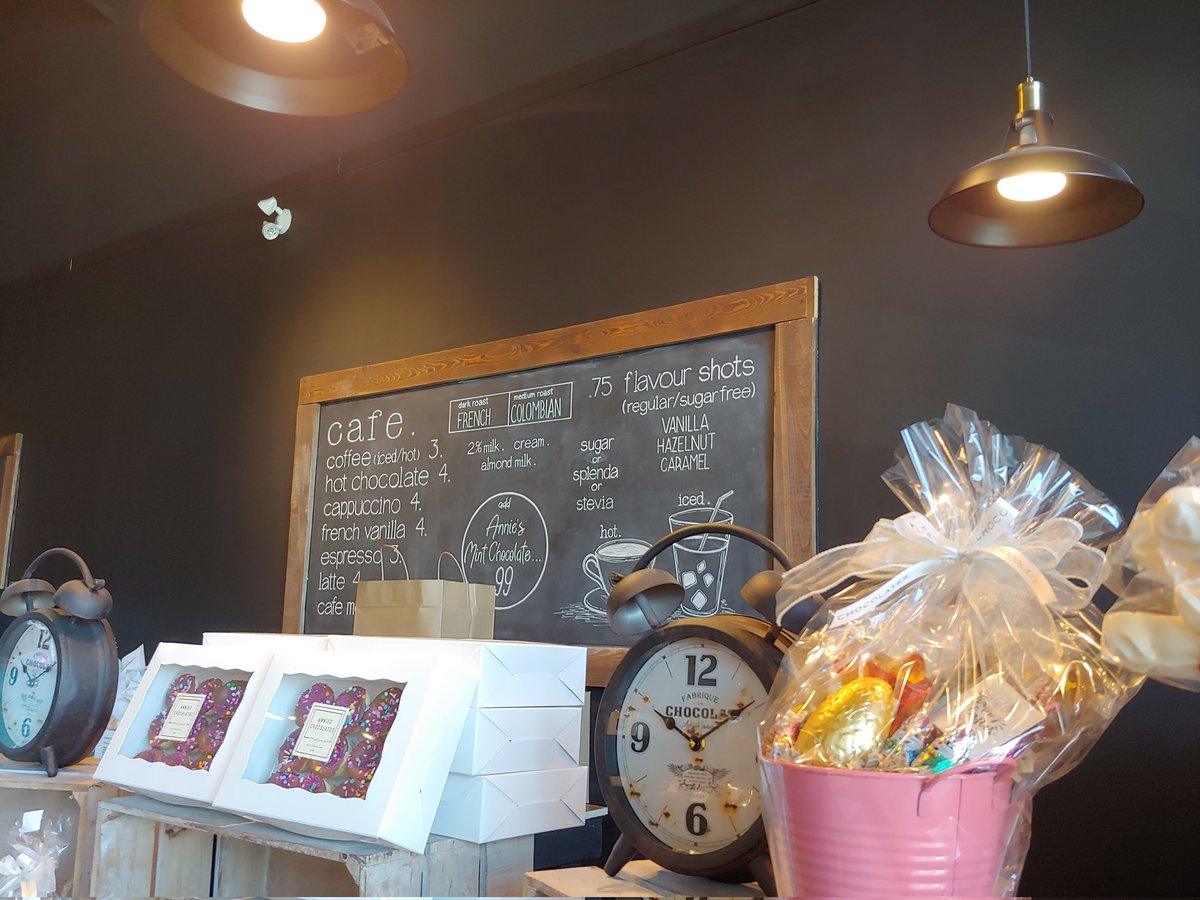 ThatBronaghOne's tweet image. Finished Café signboard at Annie's Chocolates on Hyde Park Road in #ldnont I do love lettering 😍

Go for the Easter Chocolate and pick up a drink for the road ☕🍫#coffee #candy #supportlocal #supportsmallbusiness #sign #artistforhire #chalkart #art