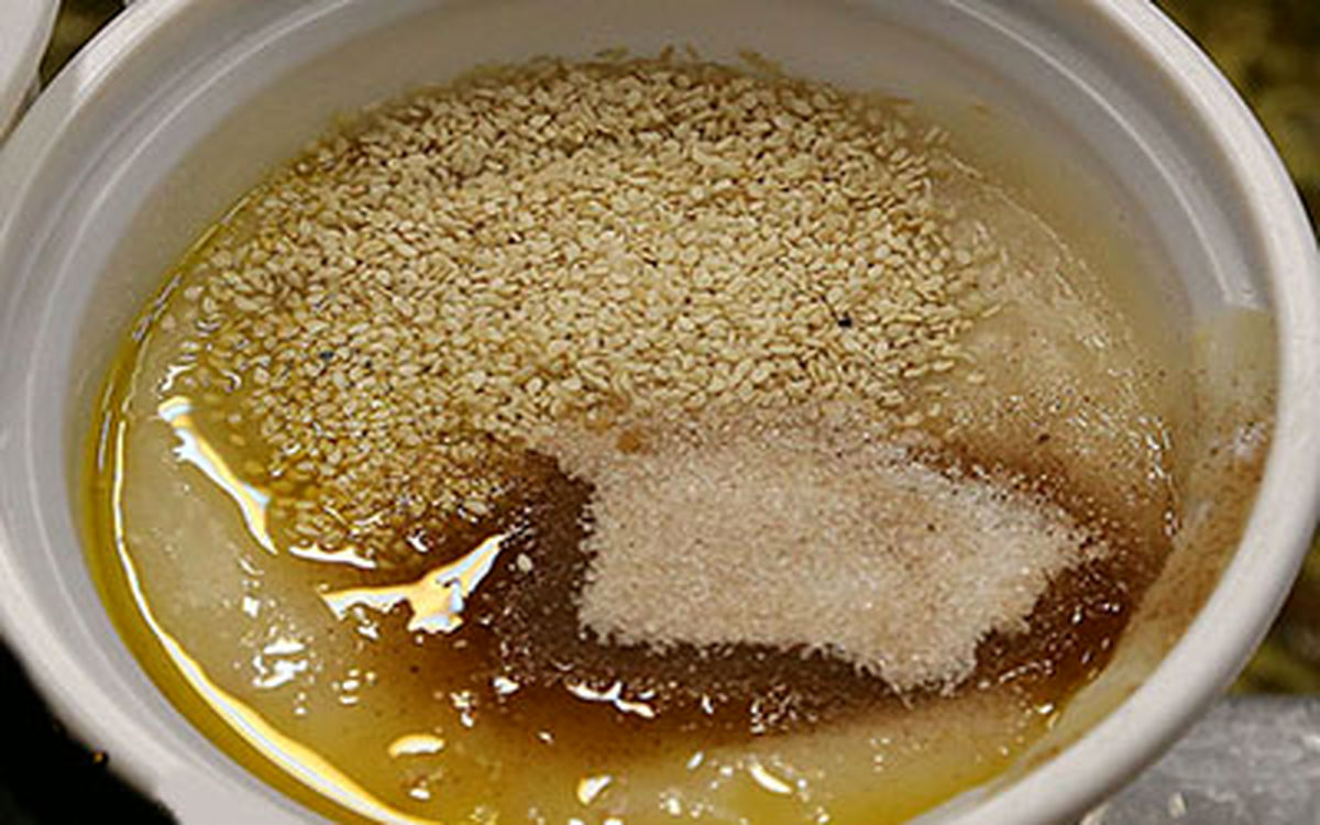 irankultur's tweet image. Halim konsumeras vanligtvis som frukost eller iftar (fastebrytningsmåltid) under den heliga månaden ramadan. Halim kan anses vara en av de mest populära och enkla iranska rätterna.

#Halim #Haleem #Mat #Gröt #Iran #Äta #Ramadan #Frukost #Iftar #Populär #Gott #Tradition #Sed