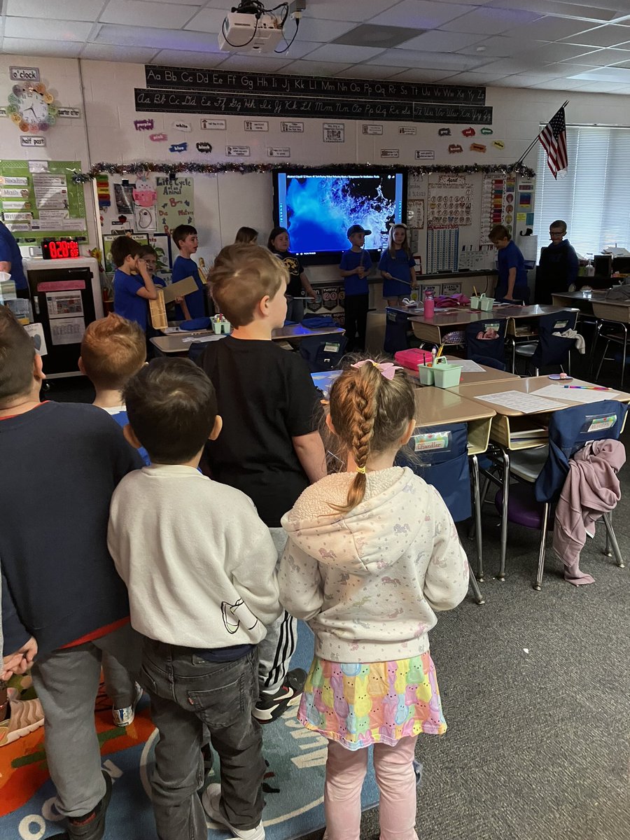 mrsbrownskclass's tweet photo. It was an honor getting to see @BecksBunch21 perform on the musical instruments they created after learning about sound. It was awesome!! ❤️🎸🥁 https://t.co/wbTTsP9daZ