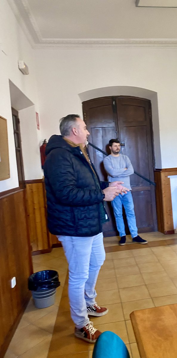 PSOECabezon_Sal's tweet photo. Ésta mañana @F_JavierGI de @aytocabezon ha estado con los participantes de #ProyectoClaudia de orientación profesional a colectivos desfavorecidos y en riesgo de exclusión que han iniciado ésta mañana la ronda de presentaciones de empresas para apoyarles en su empleabilidad. https://t.co/USBfff1gsF
