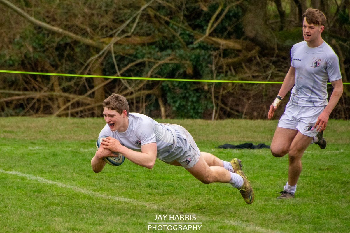 JayHarrisPhoto1's tweet image. 𝚁𝚄𝙶𝙱𝚈 𝚆𝙴𝙴𝙺𝙴𝙽𝙳 - 𝙿𝙰𝚁𝚃 𝟸
𝗦𝗨𝗡𝗗𝗔𝗬 was a trip to the @uniofwarwick as the @exechiefsacad U17s played @Harlequins @SaintsRugby and @Saracens 

More photos in the album 👇👇

facebook.com/media/set/?van…

#rugby #rugbyphotography @ExeterChiefs @swsportsnews