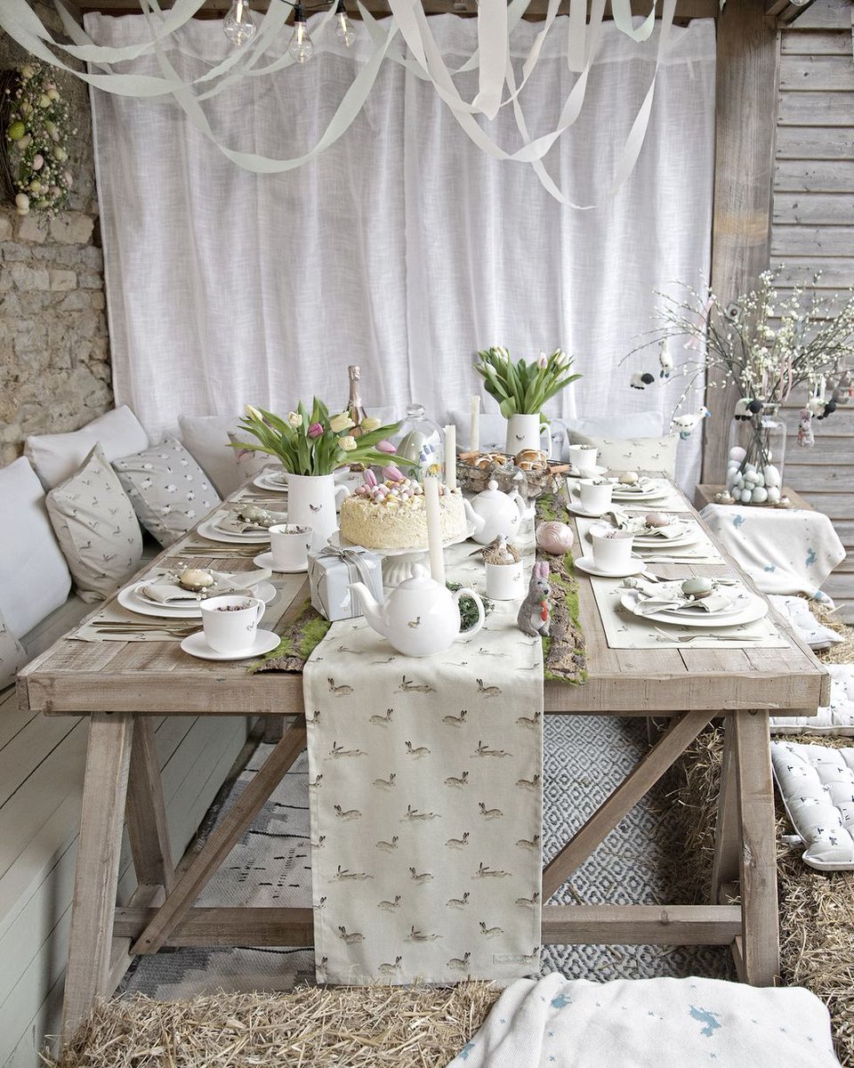 PureEstateAgent's tweet image. Will this beautiful spring weather stay for the Easter Weekend? 🌞

If you're going all out this year, check out @housebeautifuluk ideas on making this years Easter special.🐰

housebeautiful.com/uk/decorate/di…

#purelettings #easter #eastereggs #easterweekend #eggs  #bunny #easterbunny