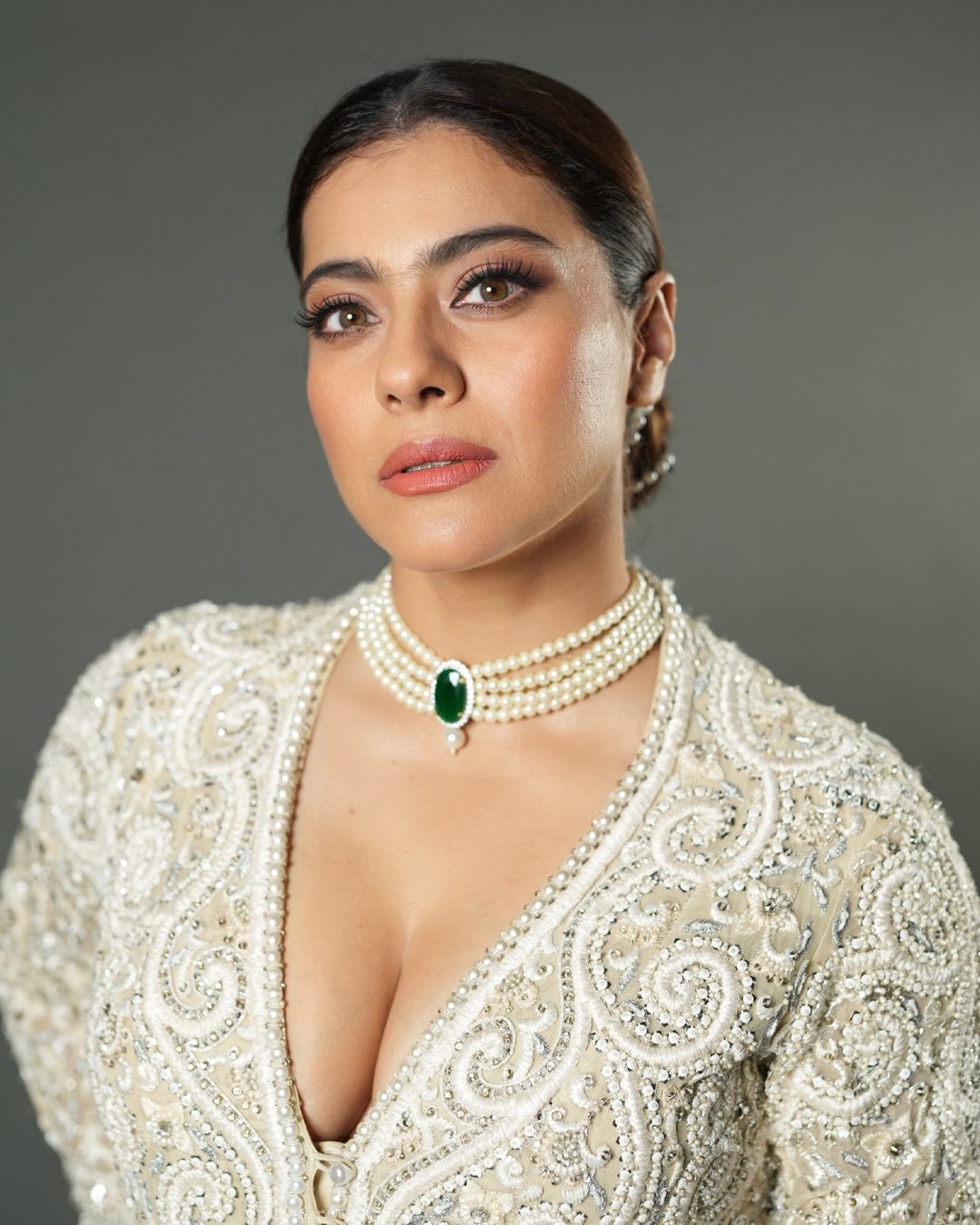Kajol Indian Famous Actress, Kajol Ajay Devagan's wife, iiQ8, Hot Heroine