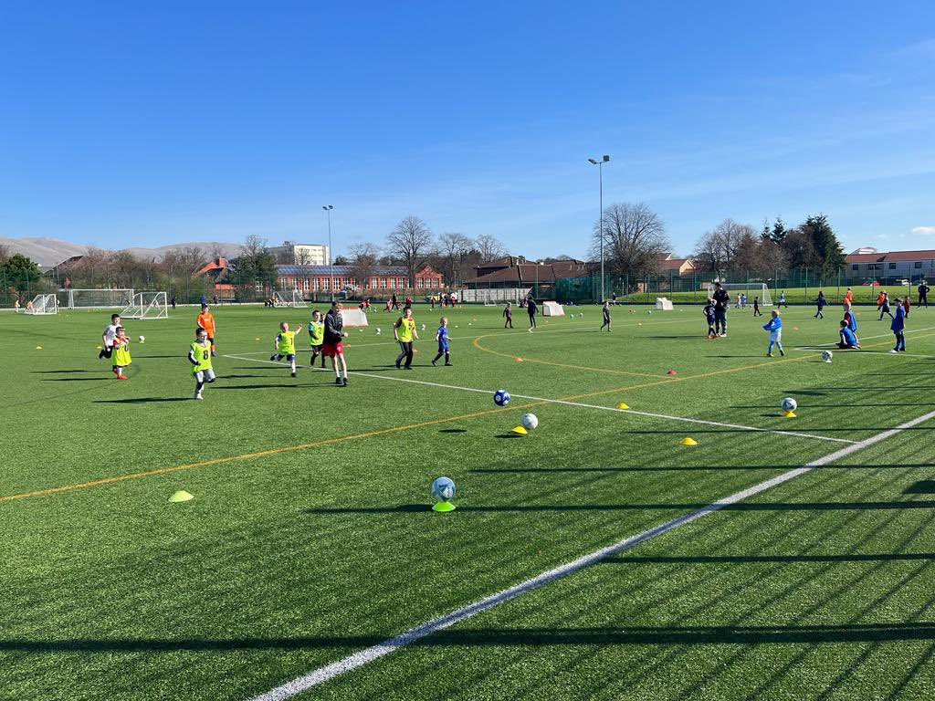 ActiveClacks's tweet photo. | ACTIVE EASTER |
What an amazing day to start our #ActiveEaster programme โ๏ธ
Numbers ๐
๐๏ธ Sports Camp 44
โฝ๏ธ @sauchiejnrsacad 36
โฝ๏ธ @waspcfc 14
โท๏ธ @FirparkSki 60
๐ @HillfootsRFC 31
1๏ธโฃ8๏ธโฃ5๏ธโฃ young people being active in our and our partners programmes ๐๐
@ClacksCouncil https://t.co/lHpz3f0wjp