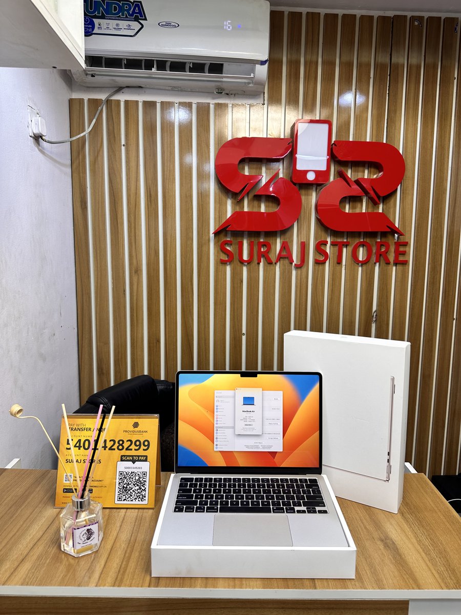OlayinkaSuraj's tweet image. #OpenBox 

MacBook Air 2022 - N820,000

13.6 inches
M2 Chip
8gb ram
512ssd 
Retina display
Magsafe 3 port
Touch ID

Comes with a free laptop dongle &amp;amp; bag❗️

🚨Save N180,000 from this deal. New is 1m

Payment validates order, for calls and WhatsApp: 07066922377

KINDLY RT🙏🏽
