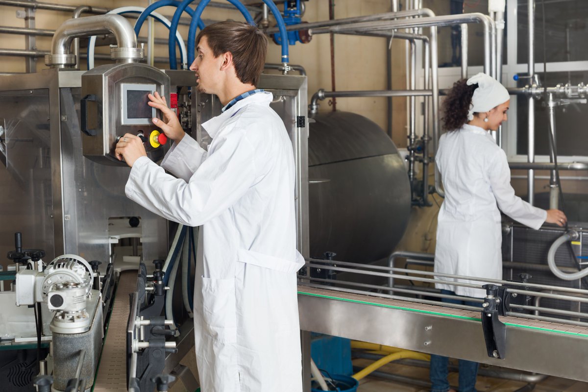 MBGovAg's tweet photo. DYK Manitoba’s three largest food processing industries are meat products, grain and oilseed milling, and dairy products? Find out more at https://t.co/bavBGY5d7Y. #SustainableProtein https://t.co/GKri31p5pB