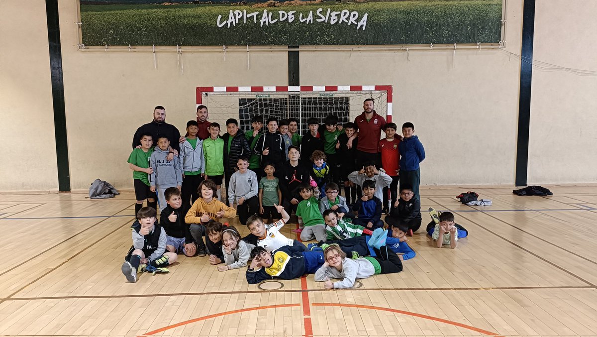 TECNIFICACION

Gran éxito de asistencia en la primera de las  jornadas de Tecnificación organizadas por el Club. Mañana continuamos!!!

#analizA
#fiestascajuca 
#LaCasona 
#elrelojnavacerrada 
#Cobiosa 
#CorazónAmarillo 
#deportesdenim  
#JuegaAprendeDisfruta 
#123Villalba🟡🟢