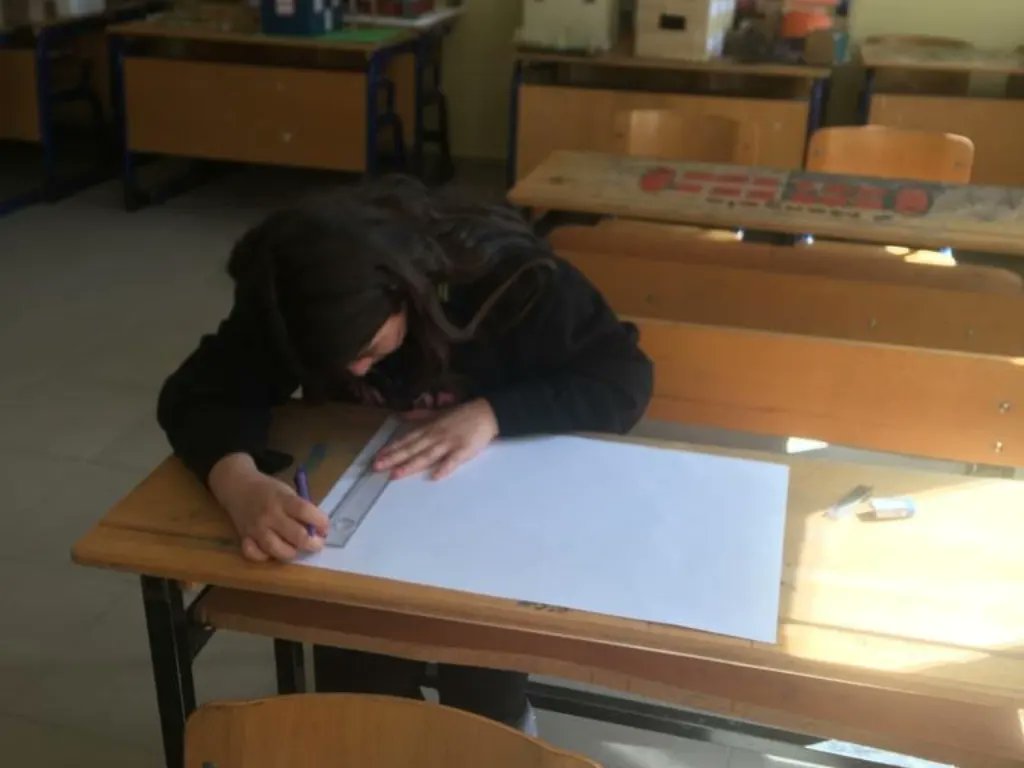 emet_imam's tweet photo. Yunus Emre İho olarak  2204-B Tübitak ‘Babuk Bey İzinde Ecdadımı Tanıyorum’ Projemz kapsamında gezilerimizde gördüğümz Germiyan Dönemi eserleri, Görsel Sanatlar Öğretmnimz Ayşe KISA liderliğinde öğrencilerimiz ile kaleme dökülerek sergimiz gerçekleştirldi.
#tübitak #tübitak2204b https://t.co/i6TDJzok1w