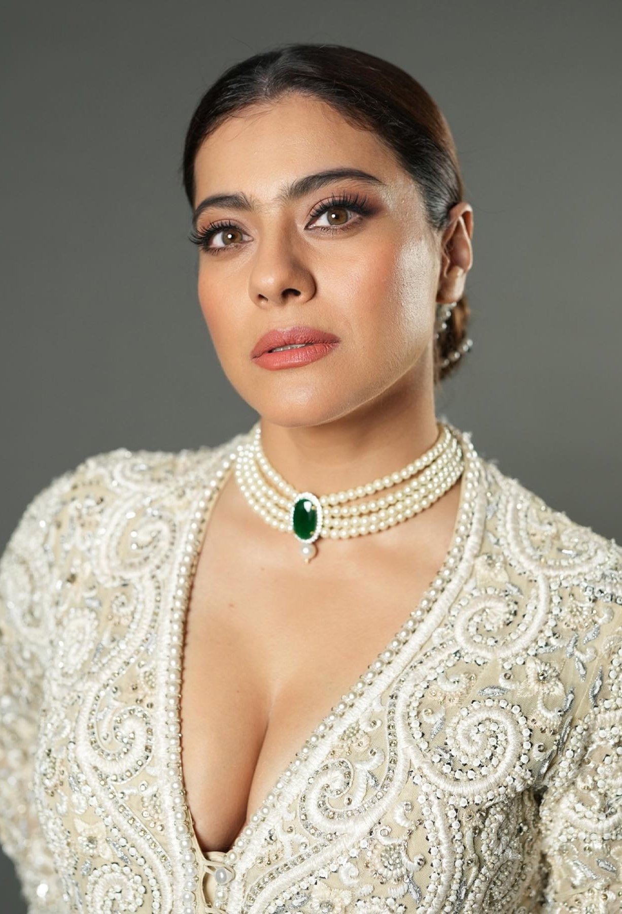 ActressBuff on X: K A J O L 🔥🔥 t.coqiMTCunoVR  X