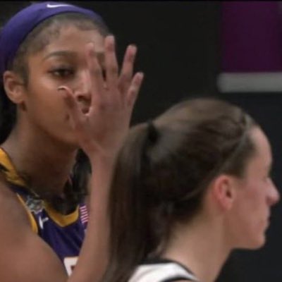 #NewProfilePic https://t.co/YU5OvaFrec<a href="/tag/newprofilepic"class="tags">#NewProfilePic</a>