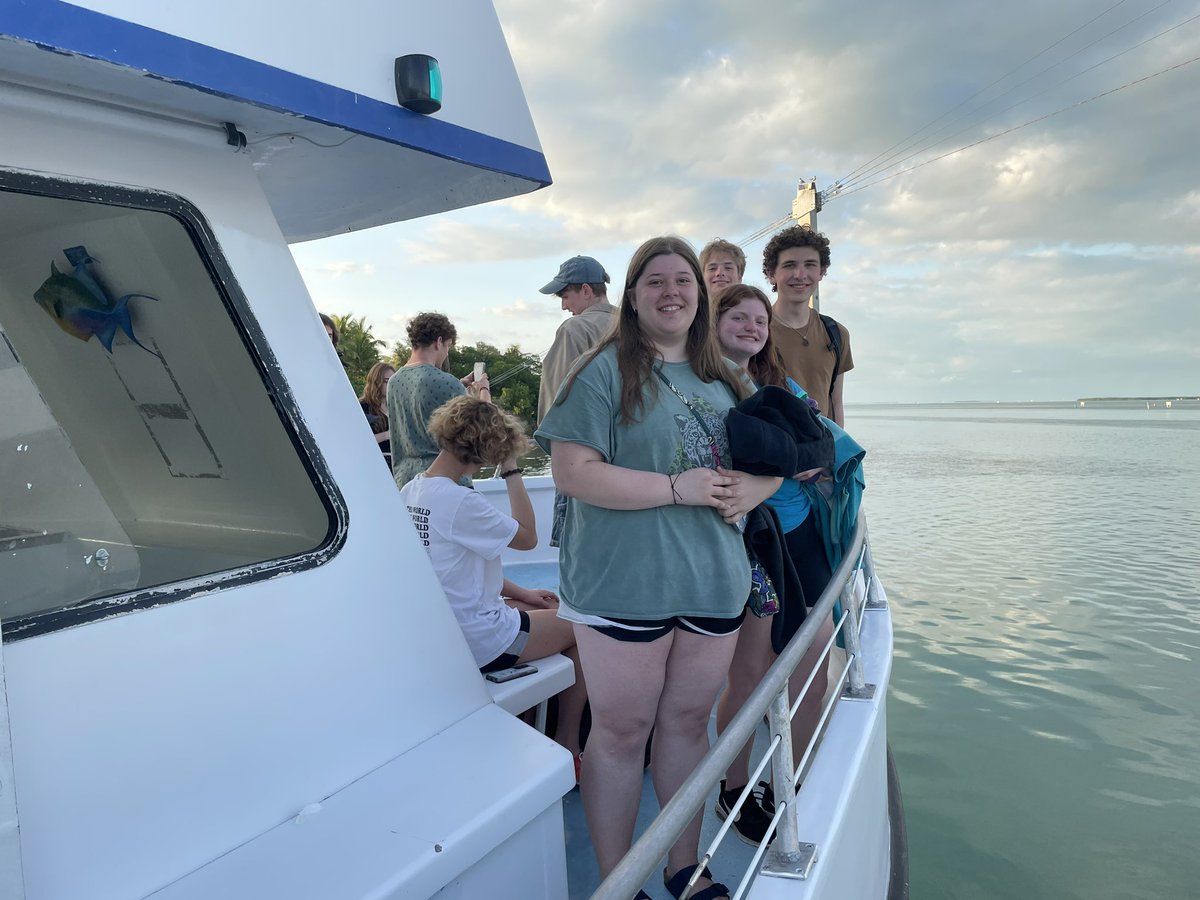 GHSMarineBio's tweet photo. More night fishing! #ghsmarinebio2023 https://t.co/ASGvtcYVGU