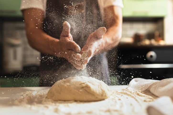 A #Surrey baking legend 🍞

<a href="/thecavanbakery/">Cavan Bakery</a>'s new premises will boost production and help it attract and retain talent as it creates more jobs.   

This is such a success story - I love to see a local, independent, family-owned business do so well!  

southeastbusiness.com/section/news/s…