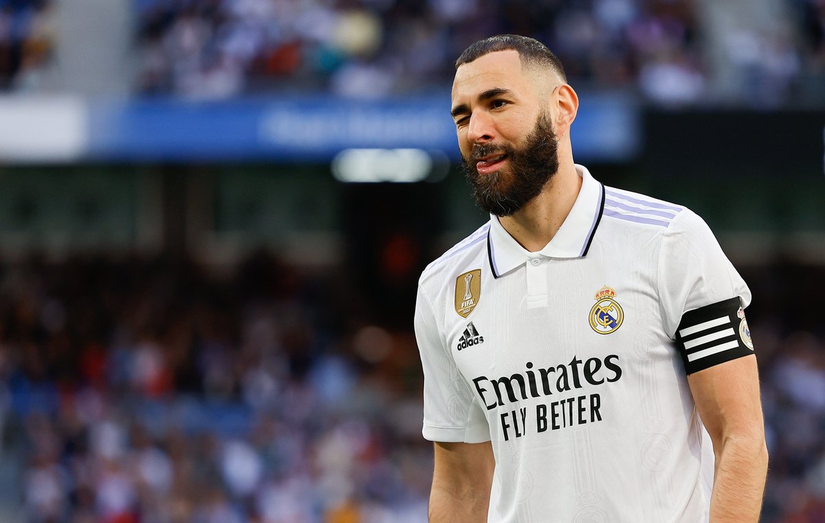 _BeFootball's tweet photo. Le message de Florentino Perez à Benzema :

« Karim, je suis sérieux… À ce niveau et avec les buts que tu as marqués, nous remonterons en coupe mercredi que nous pouvons le faire ».

(Defensa Central) https://t.co/G1xjJoAd0i