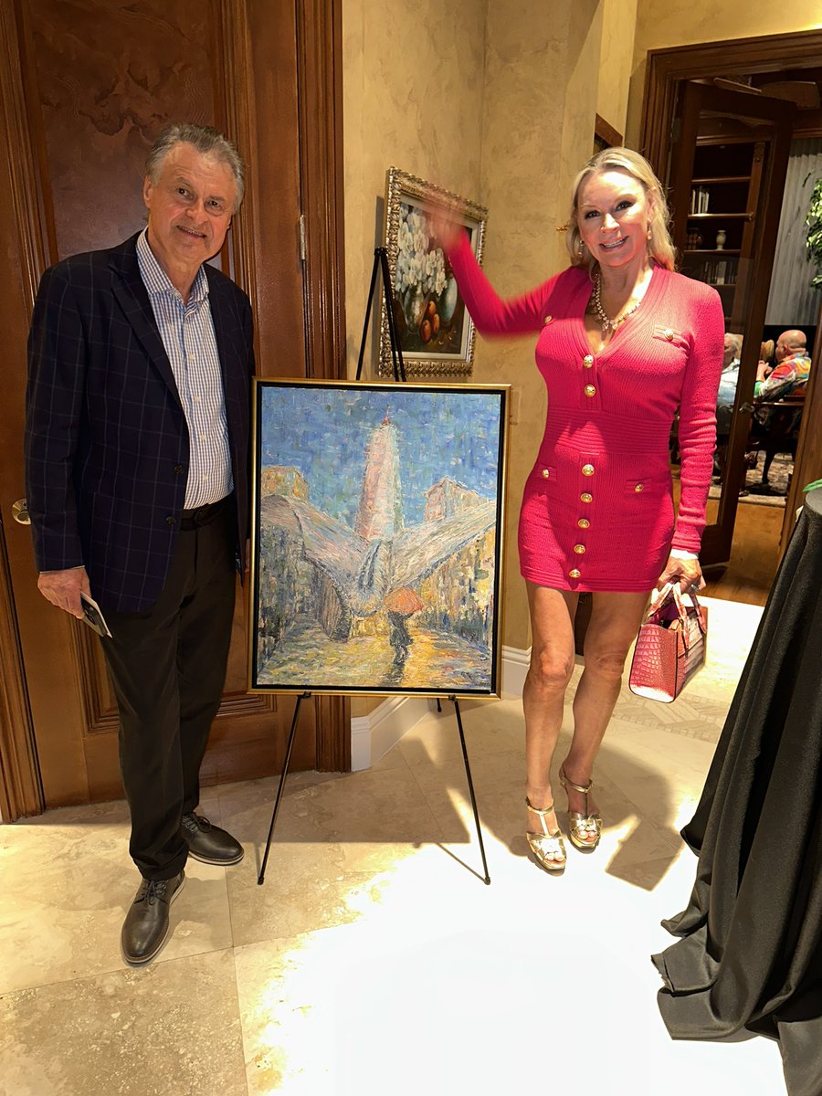 GloCreative1's tweet image. Christopher Slowinski,
The founder of Christopher Designs has donated this special painting for Jackie and David Siegel’s Victoria’s Voice Foundation.
#qeenofversailles #christopherdesigns #crisscutt #joannakrupa #michaelglovaski #gloverse #jackiesiegel