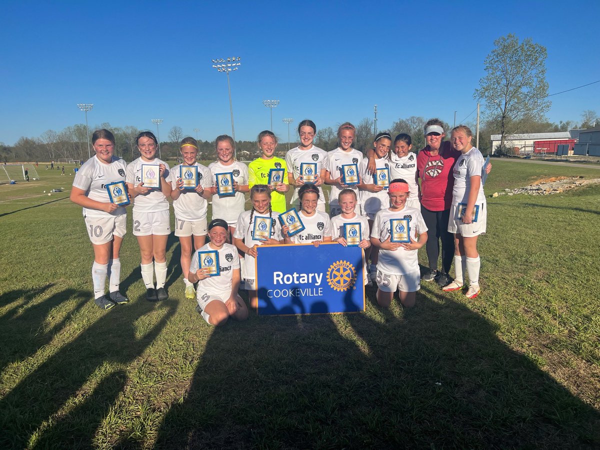 DrEGRoth's tweet photo. Proud of this crew of U12 FC Alliance 11G pre-ECRL playing up a division to U13 coming away CHAMPIONS of the Cookeville Rotary Classic. Well done girls!! #FCAlliance https://t.co/q392un5vl7