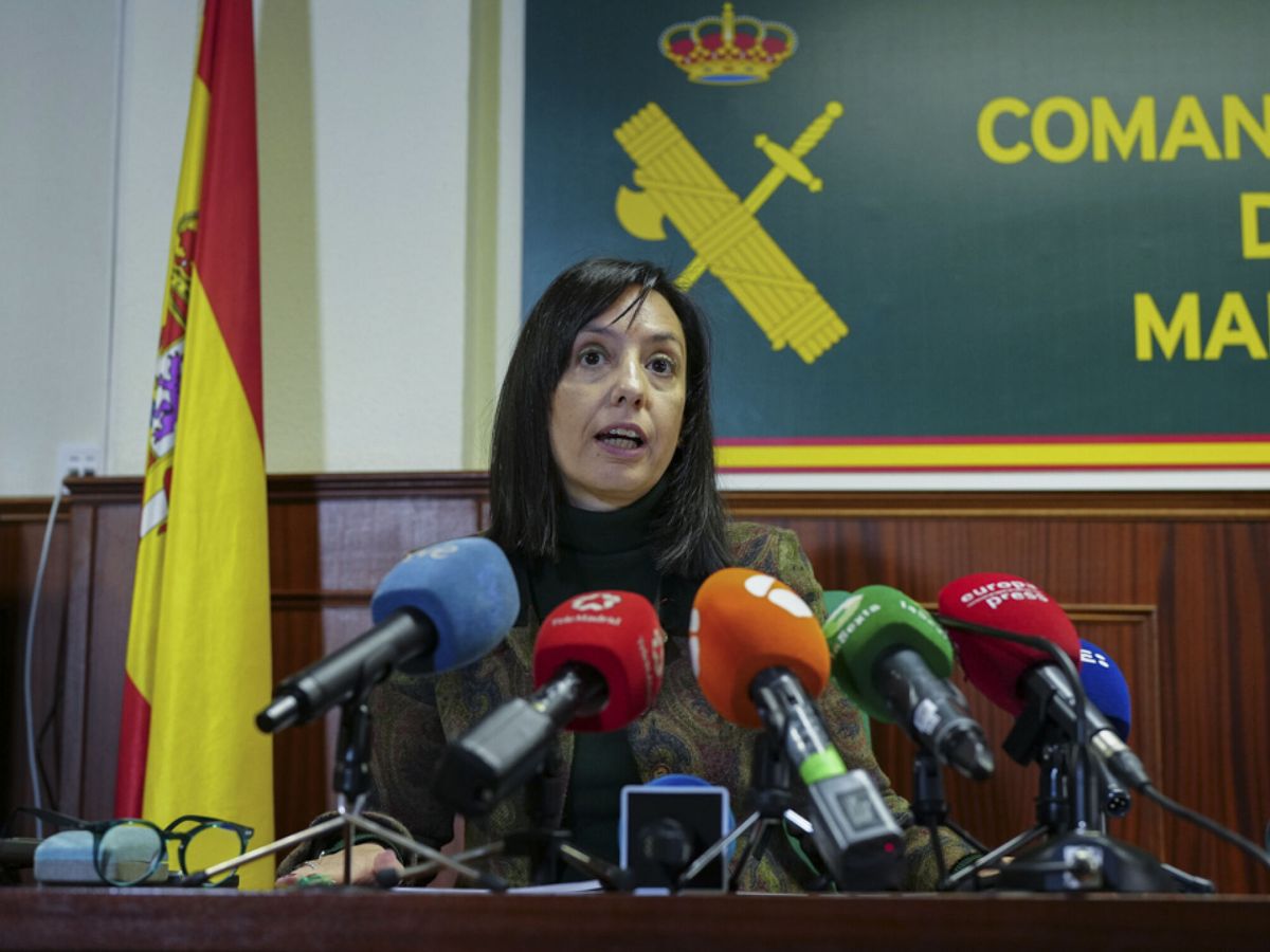 jucilnacional's tweet photo. Inaceptable e inadmisible la ausencia del ministro del Interior y la Directora General de la Guardia Civil en el funeral del Guardia Civil Damasco Guillen López.

Una total falta de respeto y desconsideración hacía el Guardia Civil caído, sus familiares, amigos y compañeros. https://t.co/WY1jSAqhaH