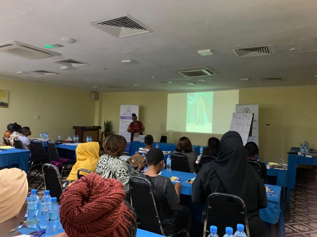 TanzaniaWomen's tweet photo. the latest trends in sustainable fashion and challenge Women and Youth SMEs to think outside the box when it comes to design process.
Supported by;@giz_gmbh
Implemented by;#BSfD @U_Mahadi @GermanyTanzania @LydiaKoch_ @EddaOtieno @eacgiz @hamza_mwajuma @CloudsMediaLive https://t.co/Bin9QXA2a2