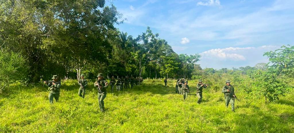 Operación Vuelvan Caras 2023 en garantía de la paz, independencia y seguridad del pueblo apureño libre de #Tancol.

 #EscudoBolivariano2023
