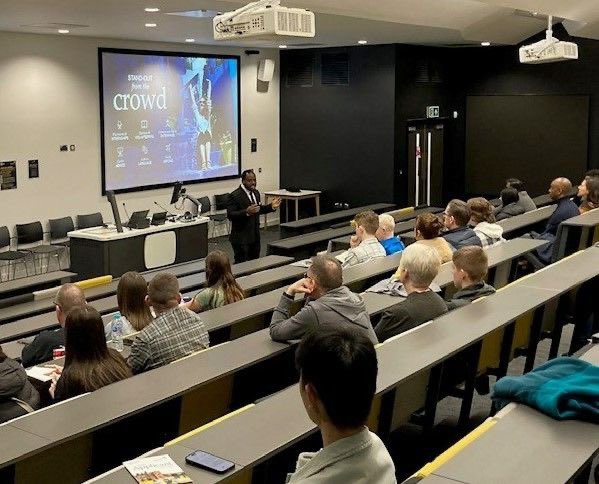 ToluOlarewaju's tweet photo. Pleasure to co-lead student recruitment with a fantastic team @KeeleBSchool Why donโt you check us out ๐? #LoveKeele #KeeleUniversity #KeeleBusinessSchool #BusinessPrograms #UniversityAdmissions #DegreeCourses #UKUniversity @KeeleUniversity https://t.co/0sjjiE2ZQK