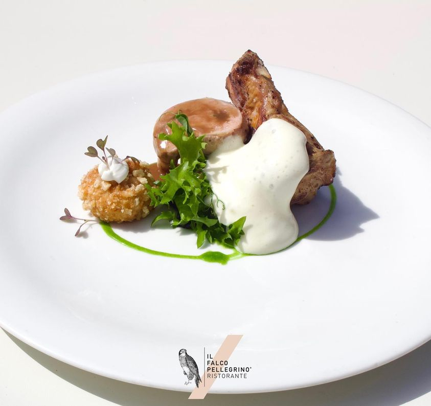 ILFalcoRist's tweet photo. Variazione di agnello con spuma di patate e riduzione di prezzemolo 📷
Restando fedeli alla tradizione, abbiamo realizzato per voi un super piatto:
l’agnello è il protagonista!

Impossibile resistere!
#ilfalcopellegrino https://t.co/dqBkHgK3r9