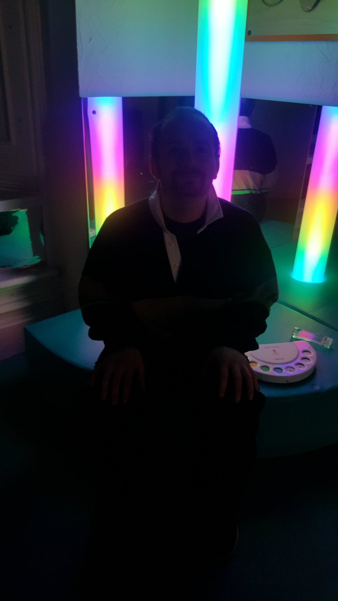 DominicSimons4's tweet image. I had  a fantastic  time  at  the  alan  shera  centre   today.  I had  a  fantastic  time  with  friends in  the  sensory  room.    After  dinner   I  spent  time  with   dafrent  friends.  ❤💚💛💙