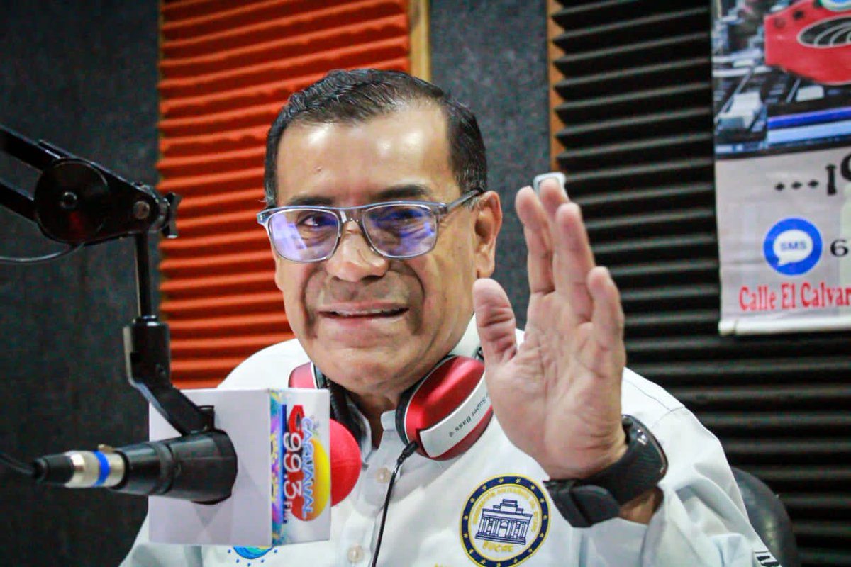 Corposucrevzla's tweet photo. #EnElTexto | “Sucre es una tierra de paz... Hoy más que nunca la patria necesita de hombres y mujeres honrados", así lo expresó el Gobernador, @GPintoVzla
#SucreEnOfensivaMoral
#SemanaMayorEnFamilia https://t.co/q5zRx89Tct