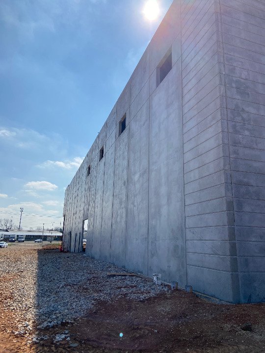 bristolgrp's tweet photo. Precast walls are up! Bristol Group is proud to be working with Hollenbach Oakley on the latest Plumbers Supply Co. project. Stay tuned for the final product! #construction #designbuild #architecture #engineering #bristolbuilt #precastconcrete #designbuild https://t.co/Cz3znxrOt2