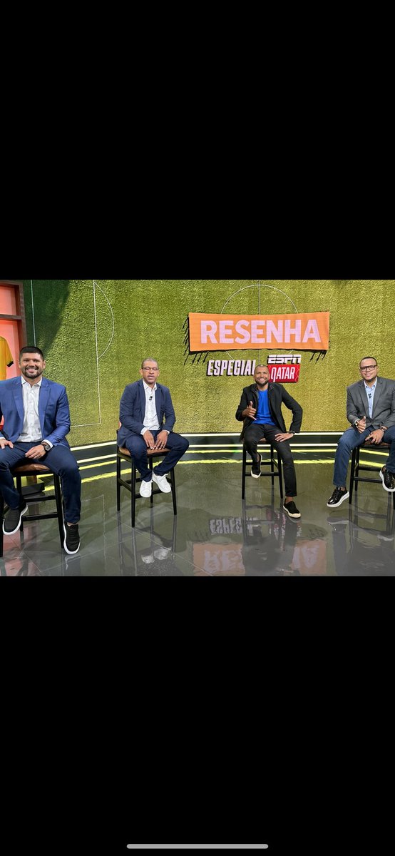 . O quarteto do “Resenha da Rodada” de estreia tá escalado: <a href="/fabioluciano3/">Fabio Luciano</a> , Djalminha, <a href="/7amorosooficial/">AMOROSO®</a> , e Luis Fabiano. Começa logo depois do “Linha de Passe”, AO VIVO, às 23 horas. ESPN e <a href="/StarPlusBR/">Star</a> . A gente vai caprichar demais. Só o q podemos garantir.