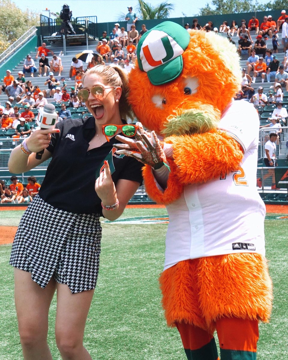 CameronDobbs's tweet image. Loving what I do and doing what I love! Nothing sweeter than a sunny Sunday series sweep against FSU! 🧹 #gocanes #miamibaseball #ingamehost #sportsreporter #onairpersonality @CanesBaseball
