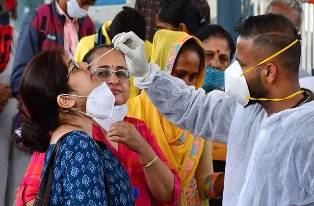 कोरोना वायरस के नए स्वरूप से खतरा कम लेकिन लोगों को सतर्क रहने की जरूरत: केंद्रीय स्वास्थ्य मंत्रालय
m.punjabkesari.in/national/news/…

#CoronaVirus #Alert #Covid-19 #UnionHealthMinistry #MinisterMansukhMandaviya #PunjabKesari