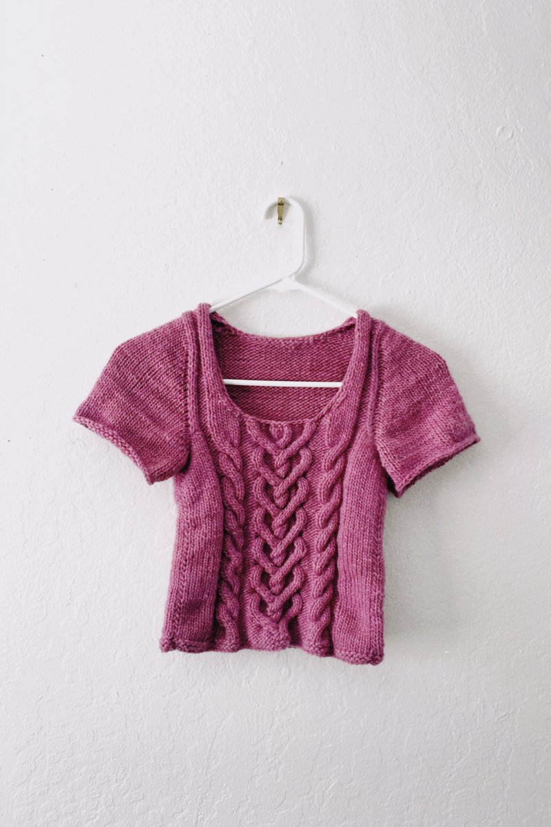 sincerelynavya's tweet photo. @MichelleObama i find cables to be so soothing to knit and I love how you can create anything, even hearts! https://t.co/wFUzuEmyYH