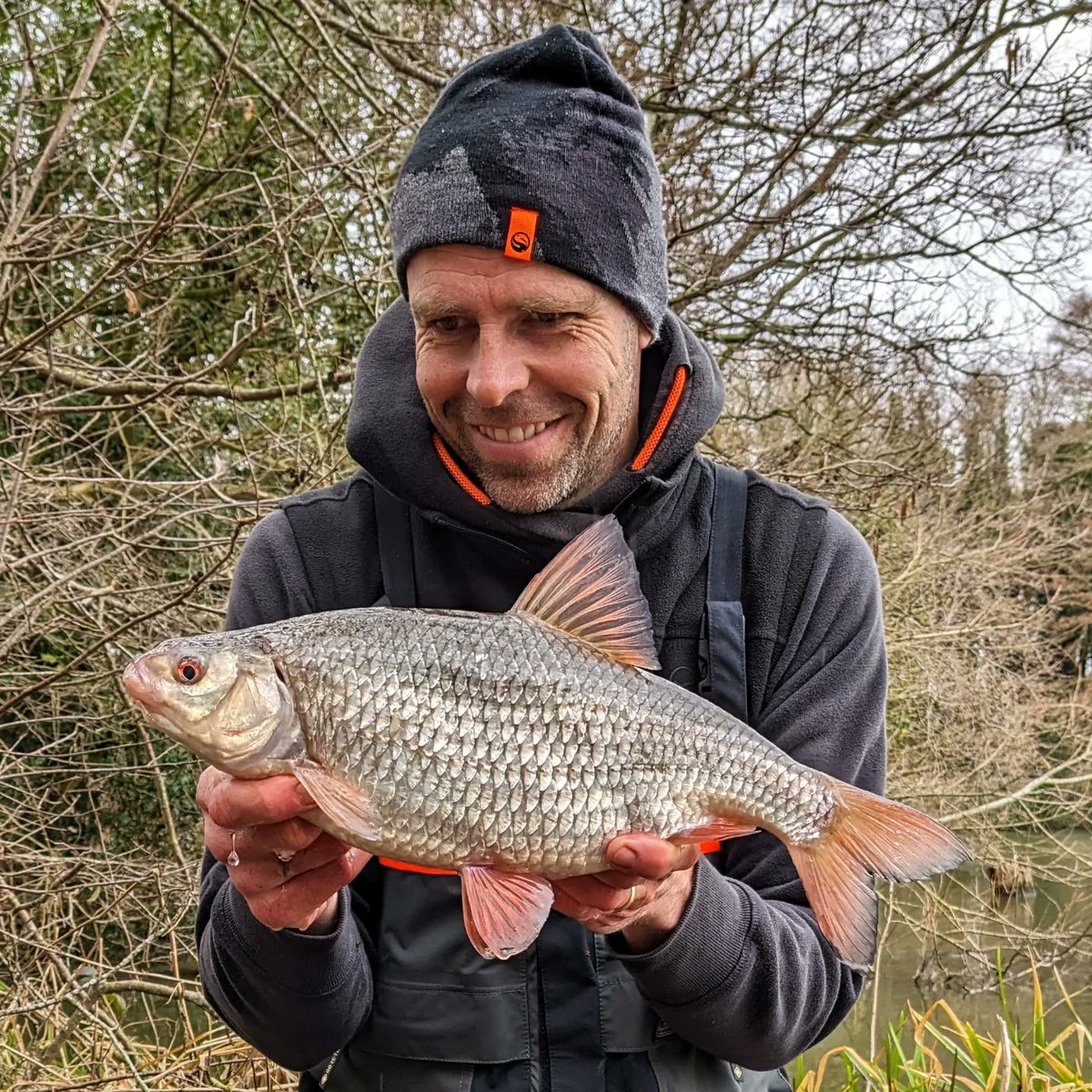 Big roach are so impressive. 
This fish was the biggest of an amazing 7 over 2lb in a day to 2.15. 
When your name is on it...👊🏻.
#redletterday