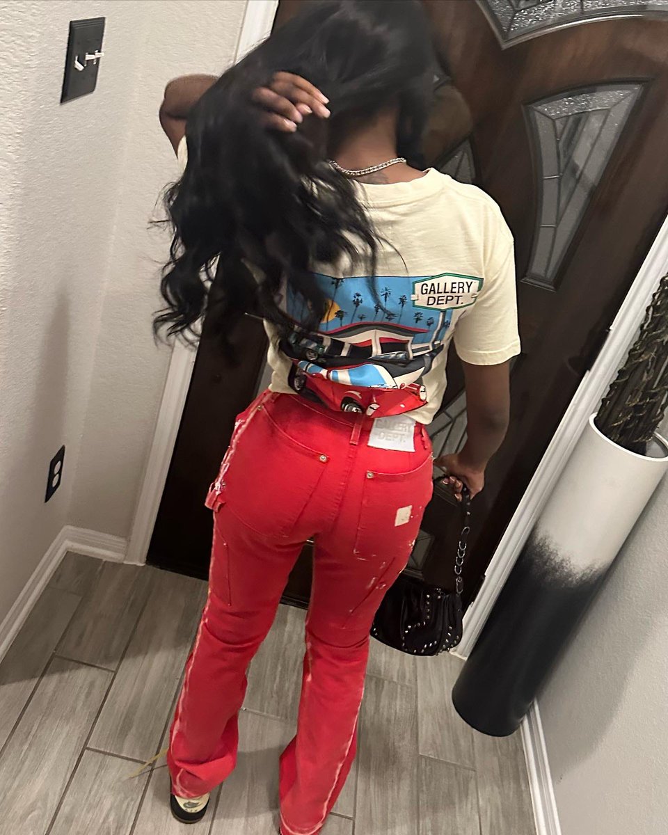 _Jaazmineeee's tweet image. fly b*tches need privacy ❤️‍🩹