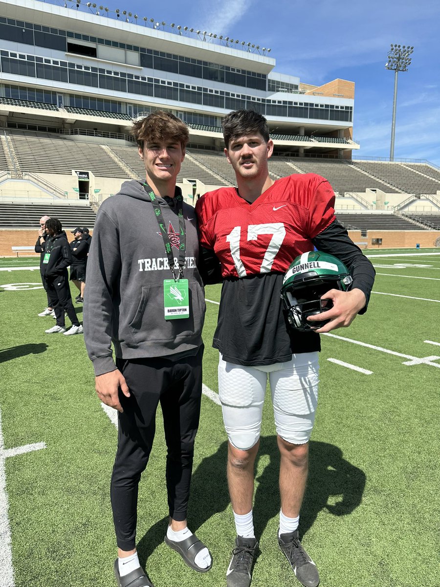 baron_tipton's tweet photo. Had a great time watching North Texas spring practice. Thank you for the invite. @JordanDavisUNT @TrustMyEyesO @DAYERS_LOE @__CoachMorris @Coach_Brophy @Coach_Newsome @SkysTheLimitWR @HeathNaragon @A_Wiley30 @grantgunnell7 @TeamGrind  @MarshallLevyOn3 @AndrewHatts @Jason_Howell https://t.co/k04ux3V8vQ
