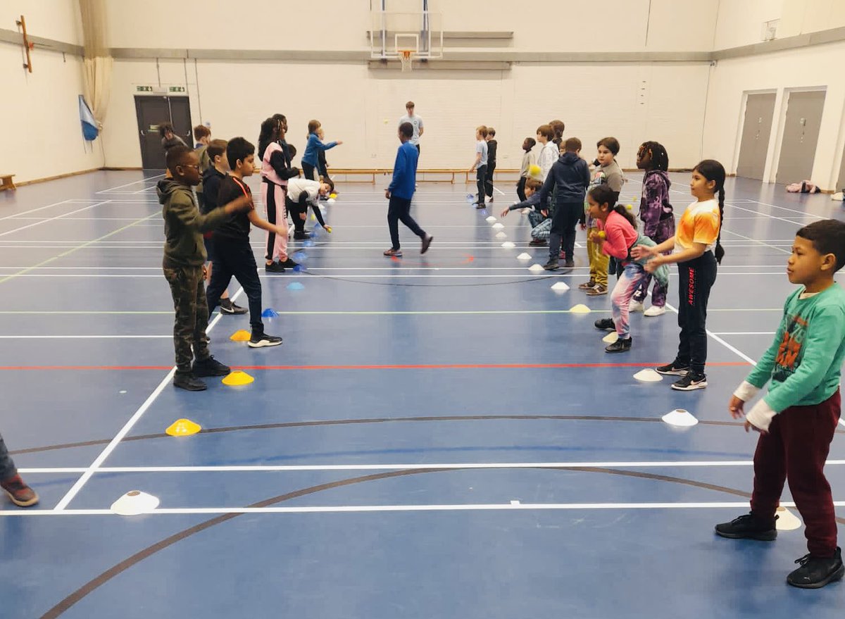 platformLDN1's tweet photo. Great start to our Easter 2023 #HAF Programme today.
Thrilled to be able to support so many children with physical activity & food.
🏏🐣
Thanks @CityWestminster #GreyCoatHospital @LewishamCouncil @Prendergast_PLS @damienegan @TowerHamletsNow #StepneyGreen @LutfurRahmanTH https://t.co/Aq0TRryP15