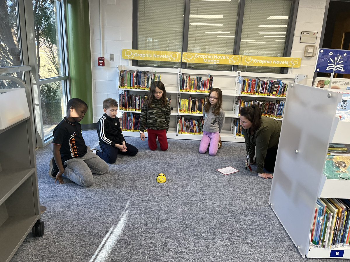 omalley_tracy's tweet photo. We love exploring coding with Beebots, Ozobots, and Dash. @WCEaglesD15 @D15Schools #LITinD15 #ProudToBe15 https://t.co/xZiiTqVsEJ