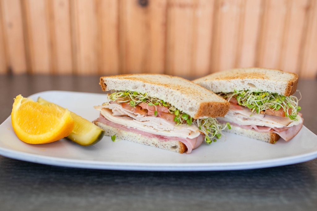 Gluten-Free means... Free! No extra charge for our GF bread! Happy Monday everyone, see you at Erik's today!⁠
⁠
#bayareaeats #bayareafoodies #bayareafoodie #eriksdelicafe #eriksdeli #glutenfreesandwich #glutenfreeeats