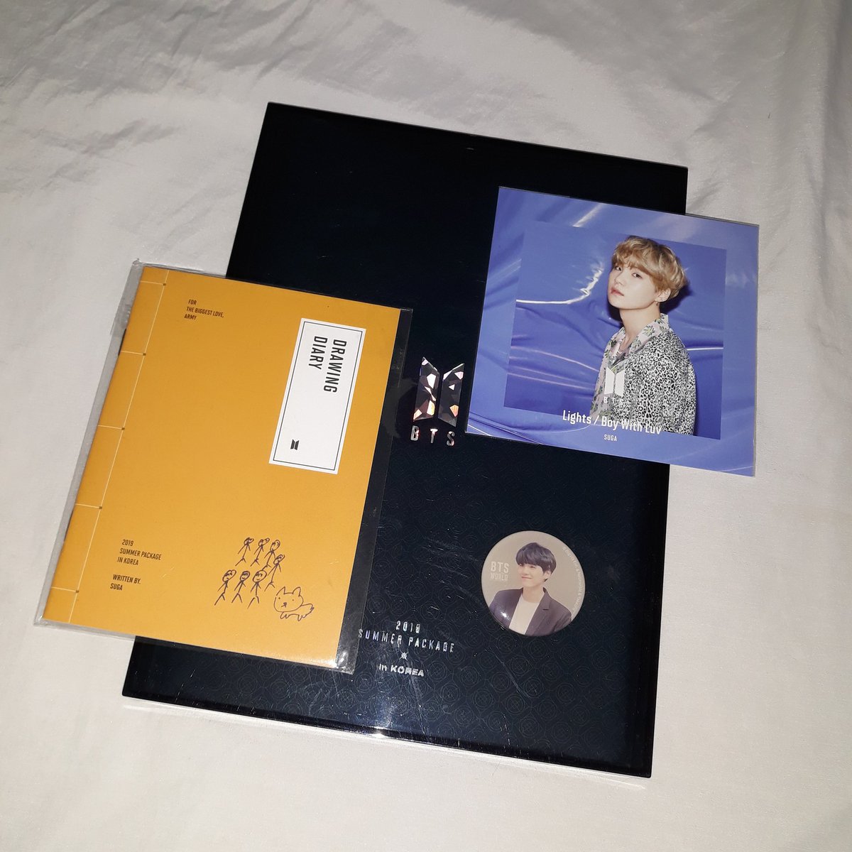 bearsluvgattini's tweet photo. VENDA/VENDO BTS

• The Astronaut – 135 completo
• The Astronaut – 75 incompleto

• Photo-fólio Namjoon – 170
• Summer Package + itens – 470 (+ frete)

+ fotos e vídeos na dm | frete incluso | sem avarias | não reservo | aceito pix e picpay https://t.co/kjpvd7s3Eo