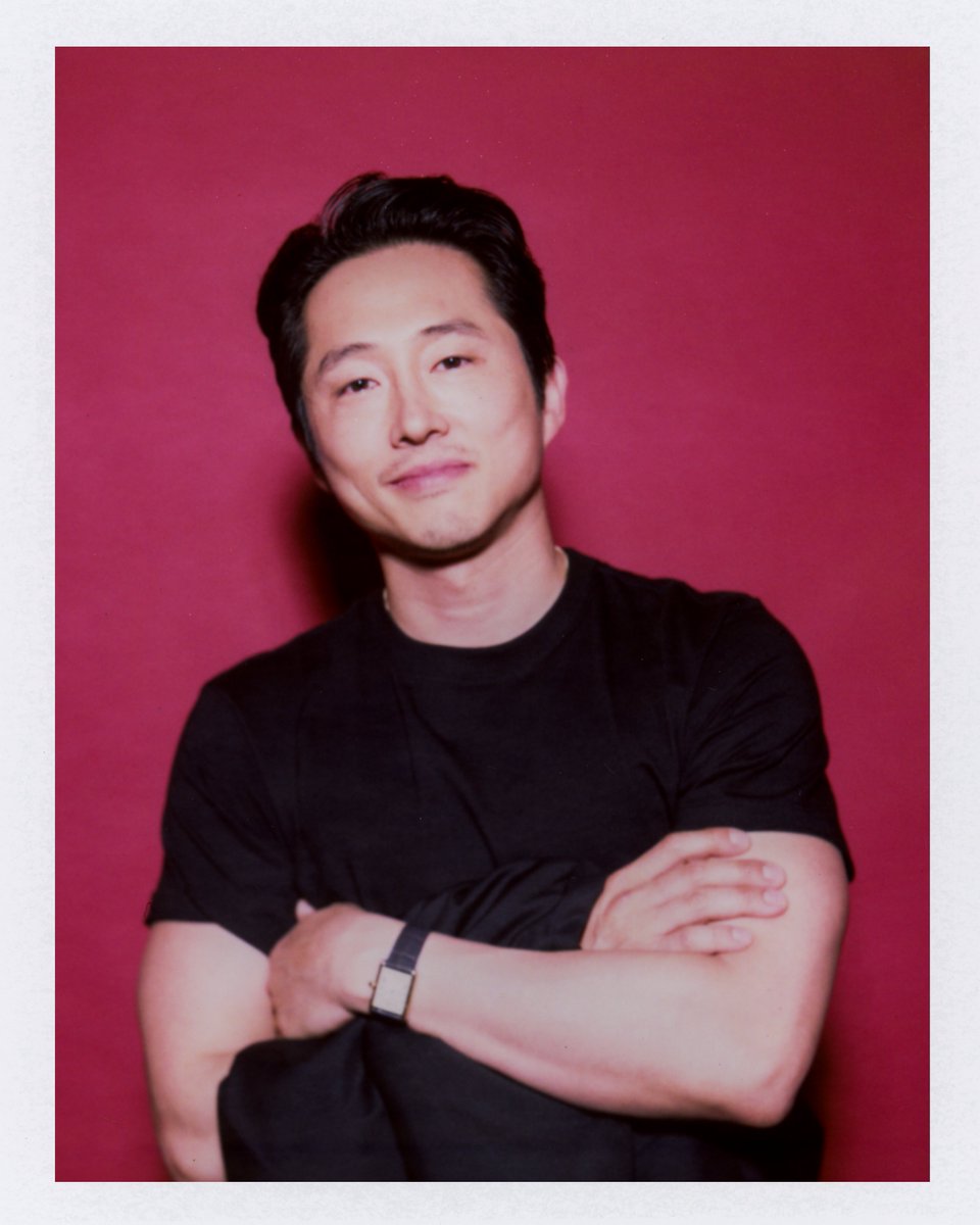 netflixgolden's tweet photo. .@steveyeun and @aliwong are so good at being bad! BEEF premieres Thursday https://t.co/wkN2XXQDUb