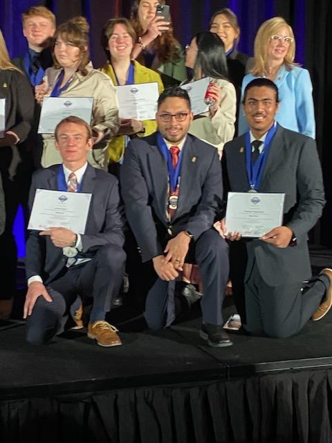 SHSChank tweet media