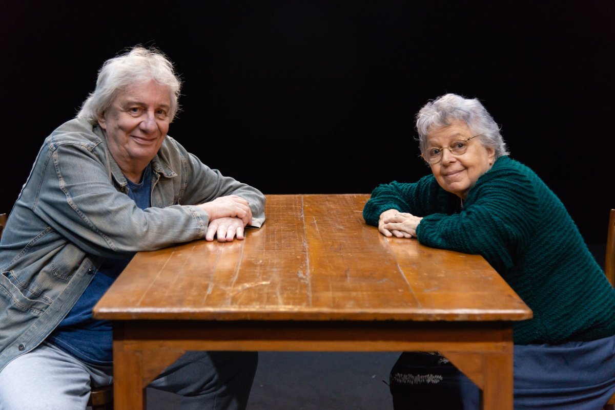 A magia do teatro perpetuada em cinema e um reencontro de amigos que não é mais possível em vida: Trata-se de "As Cadeiras", peça estrelada por Marco Nanini e Camila Amado (1938-2021) que será transmitida em versão cinematográfica no Estação Net Gávea,

newmag.com.br/reunidos-em-te…