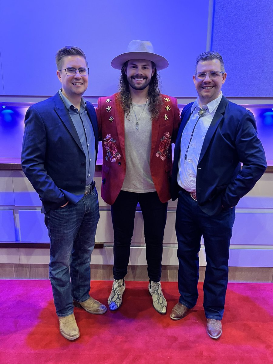 MorganMelnyk's tweet photo. What. A. Weekend. 🔥@CountryMusicAB 

The talent in Alberta never ceases to amaze me and our friends just make this industry the absolute best! 

Huge congratulations @DevinCooperLive on your first of many awards! 🤘 

#yyc #yycmusic #countrymusic #yyvevents #yycliving #sundayfunday