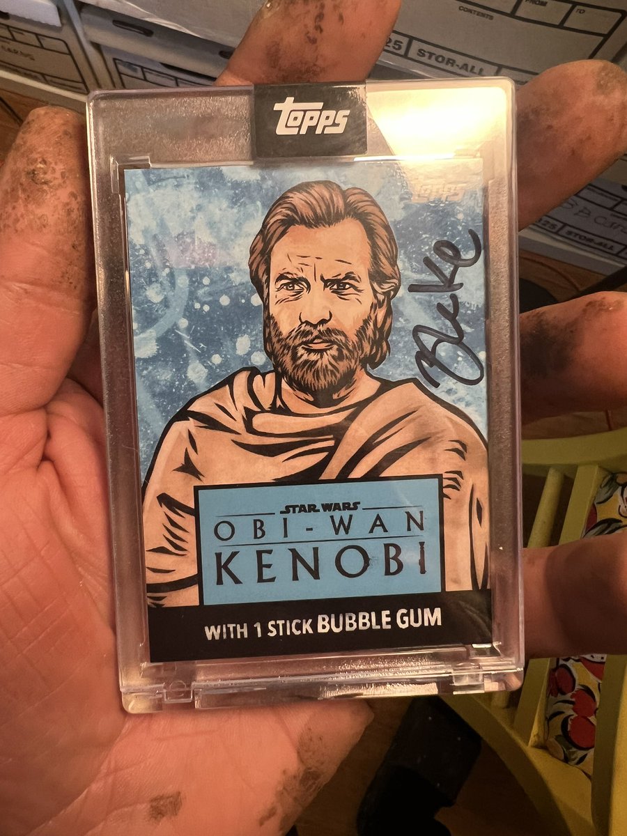 The first (and currently only) signed copy of my Obi-Wan @Topps card 👀 🚨FREE to one person who RTs this tweet! Winner chosen at random tonight at 8:23pm PST! Happy Monday 🫶